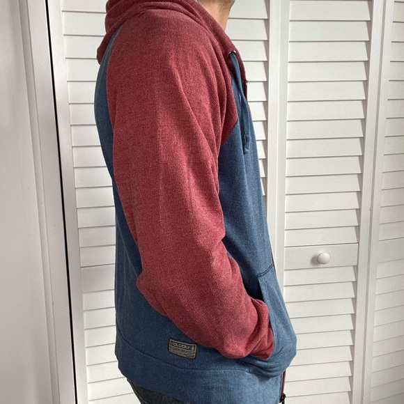Volcom Hoodie - Picture 2 of 4